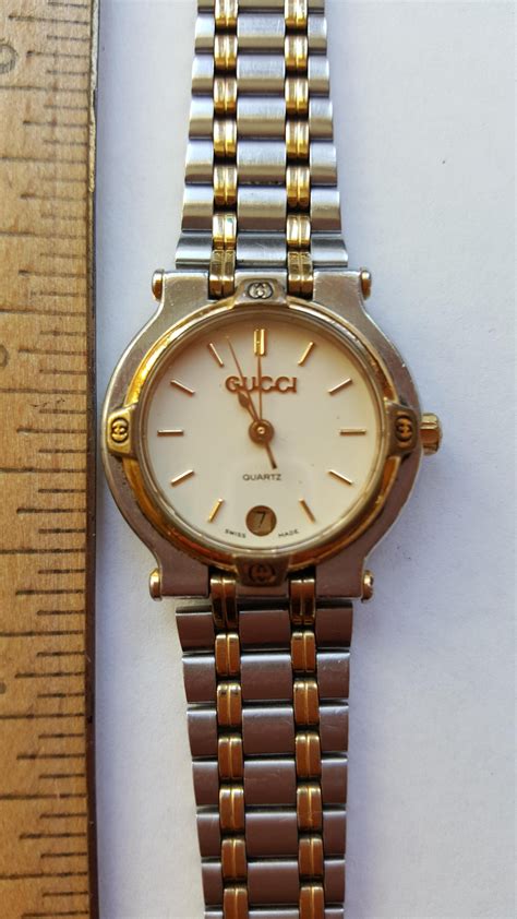 Gucci 9700L Quartz Watch .